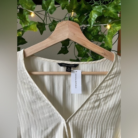 Banana Republic Champaign long sleeve wrap top size extra large - Picture 2 of 6